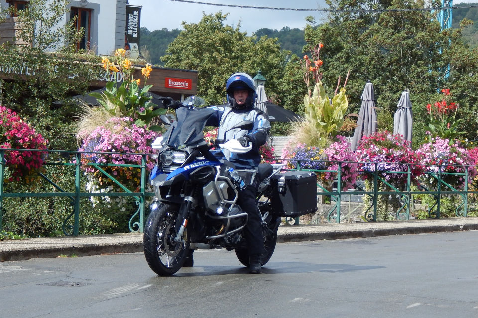 Motorrijbewijspoint Dordrecht examengarantie AVB en AVD